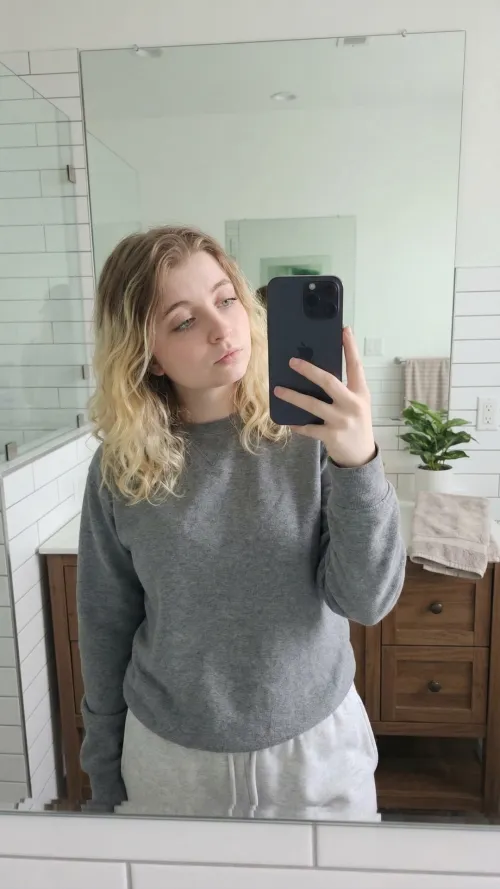 Sweatpants season is better with company. Any volunteers :)