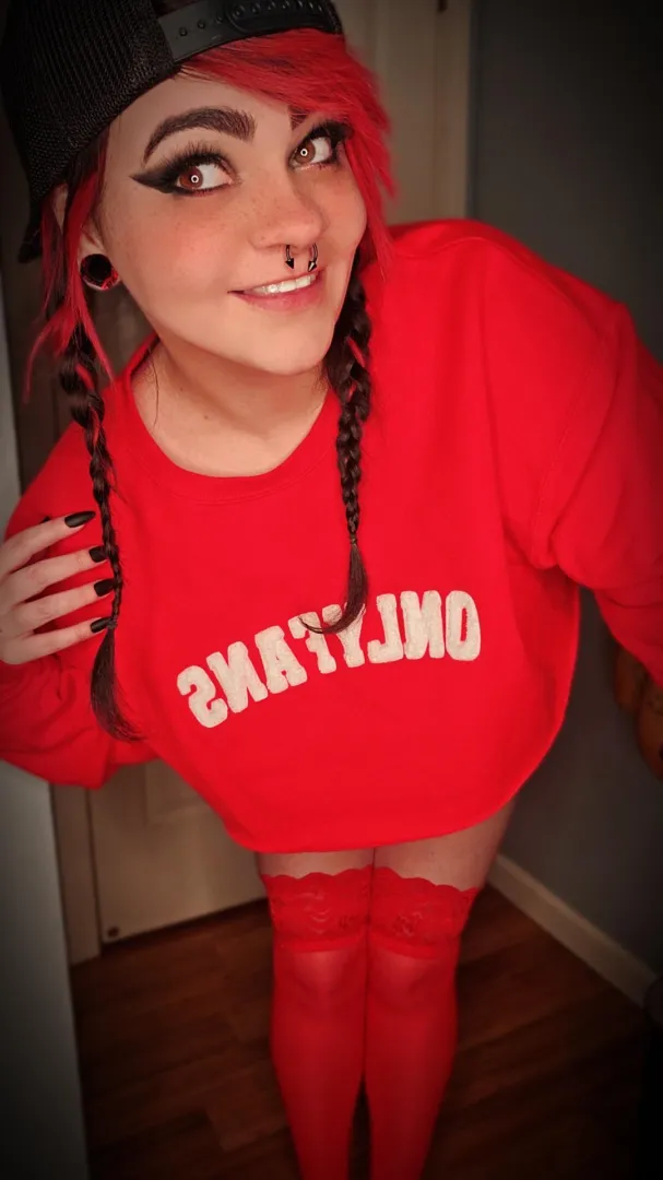 The red makes my eyes pop