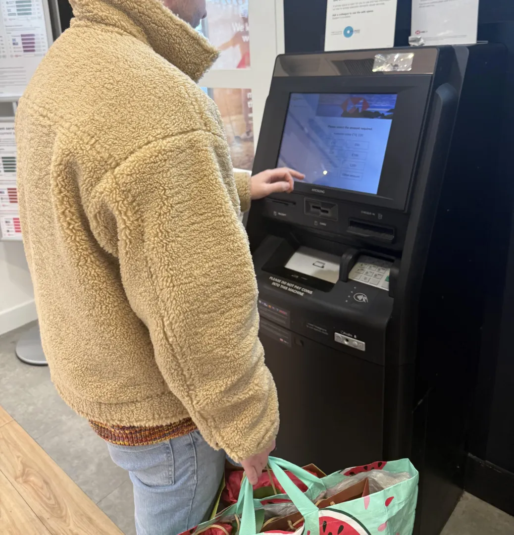 When meets with your loyal pup are this good …and a full bag of gifts 