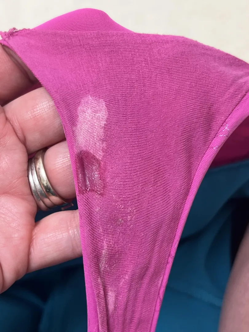 When you’re horny but late for work & can’t masturbate. Only 2 hours into my shift & she’s creaming away!