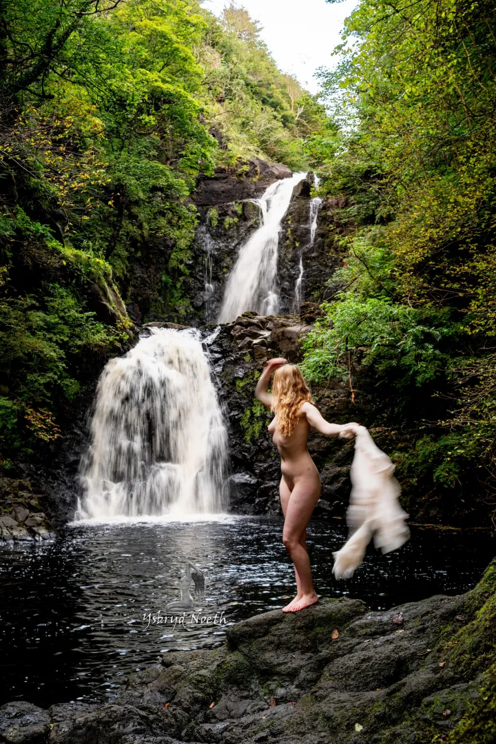 White ribbons, green moss & inviting pools...