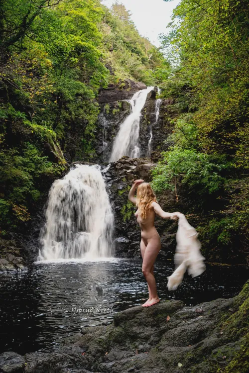 White ribbons, green moss & inviting pools...