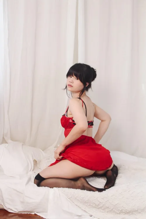 Yhivi about to show her ass...