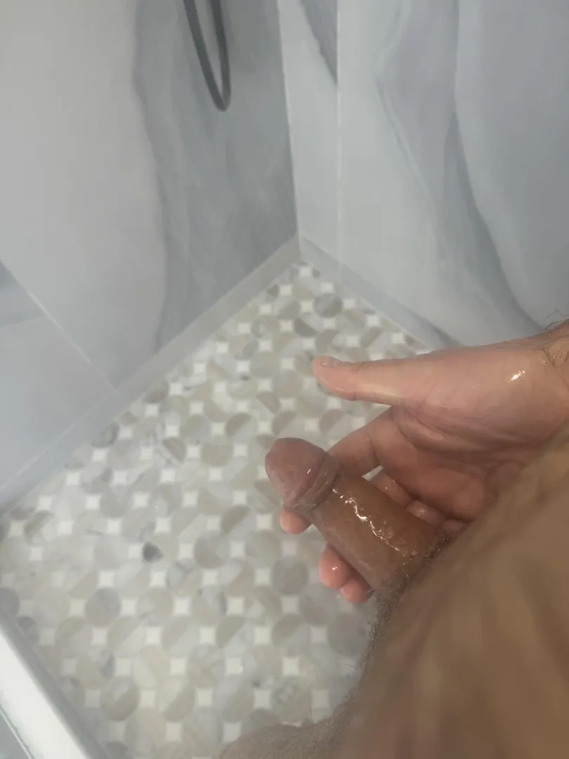 (40) fancy a shower ?