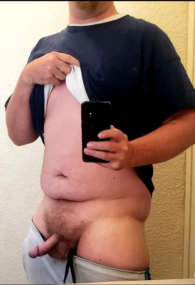 (41)One day you wake up and finally embrace the DadBod