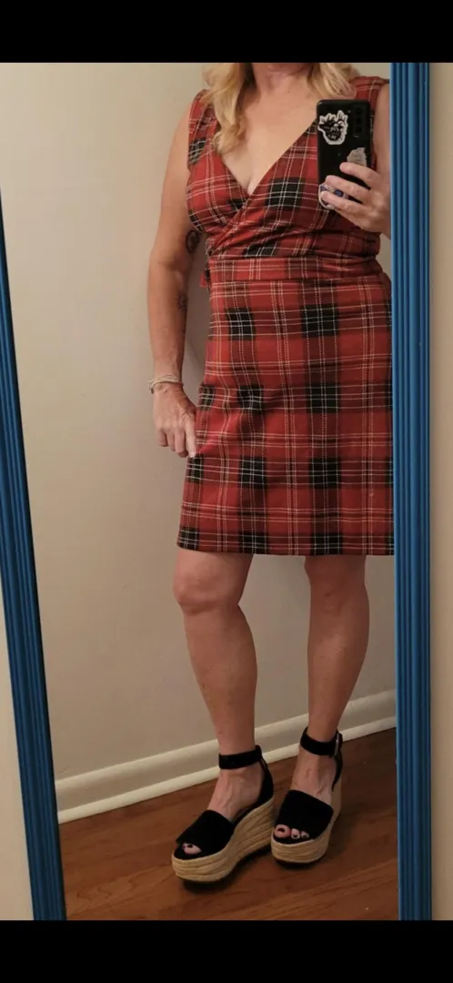 Any studs available on Chattanooga for a meet and greet tonight? Must have a very good body and be attractive and available to carry on a conversation.