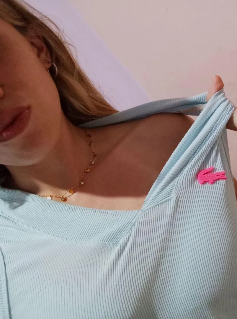 Anyone got a competition right now, here's a good luck kiss