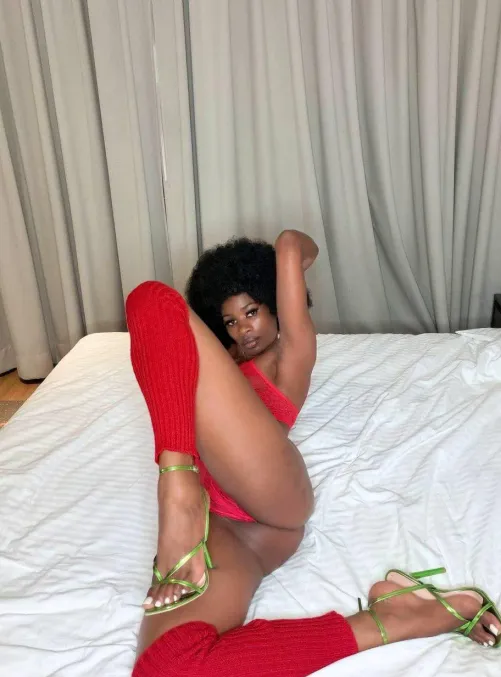 Are you skilled at eating chocolate pussy?