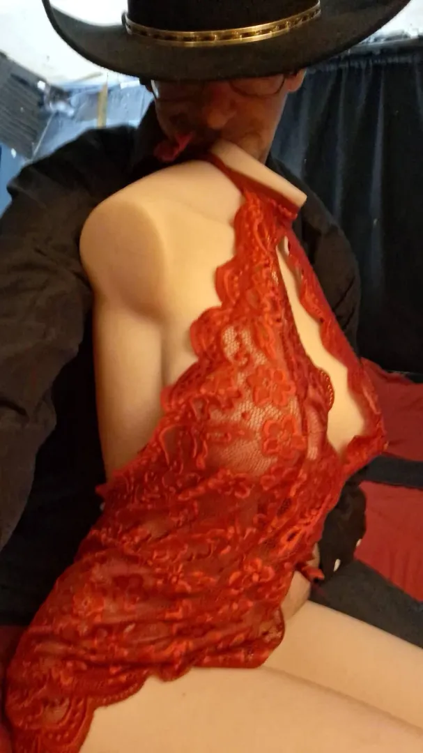 Aurora looks so good in red lace