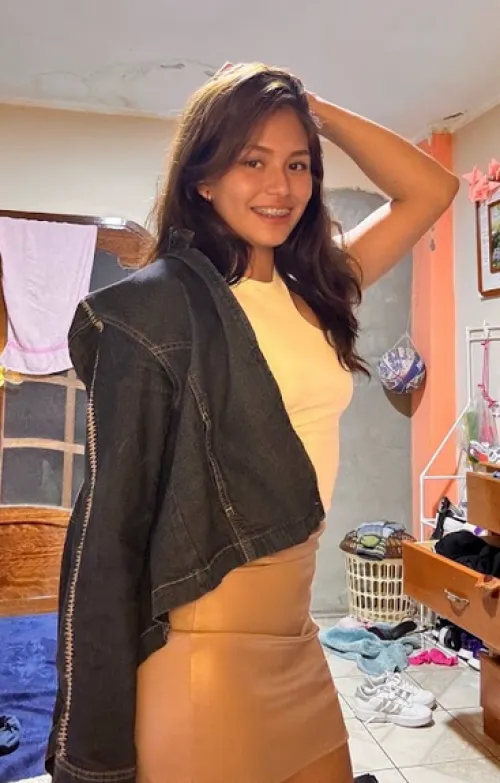 Drop your age and I’ll decide if I’m interested.