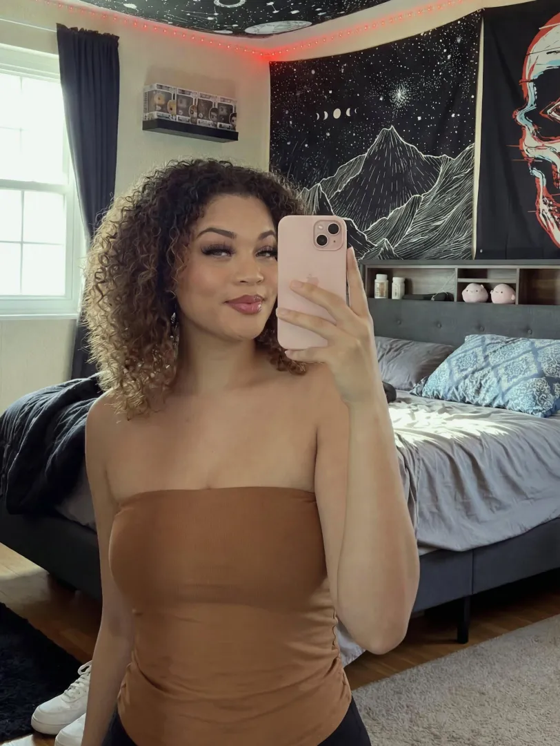 Greedy cumslut reporting — which hole gets filled first?