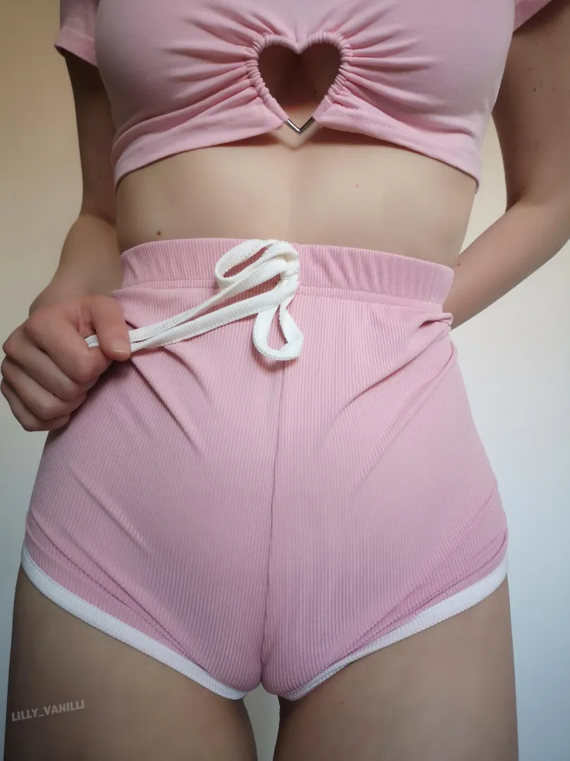 I don't like to wear panties under my shorts