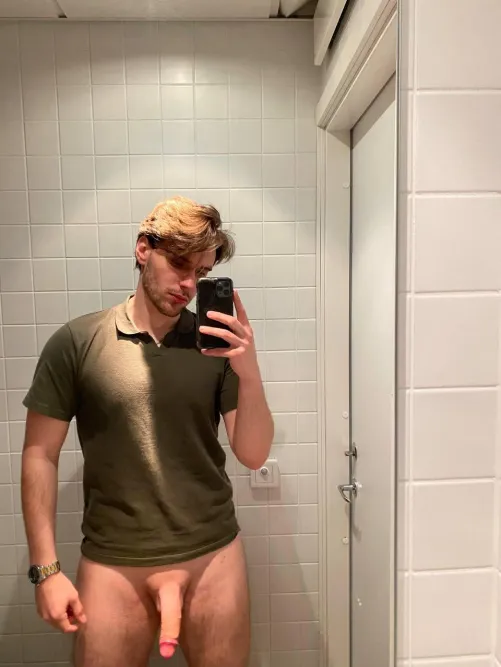 I will delete in 2 hours,  I will send you nudes