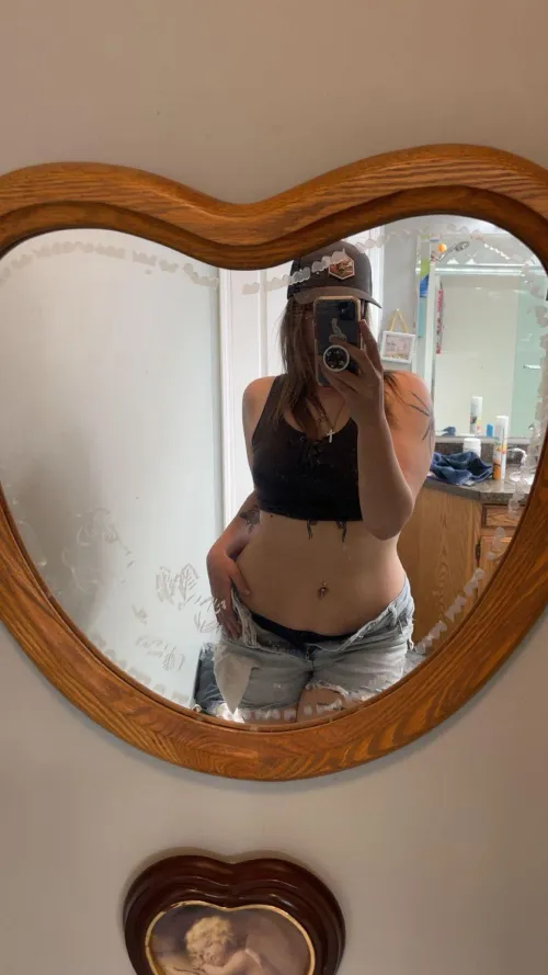 Idk how much more life these Daisy dukes have left in themmm but I’ll keep it pushing ;))