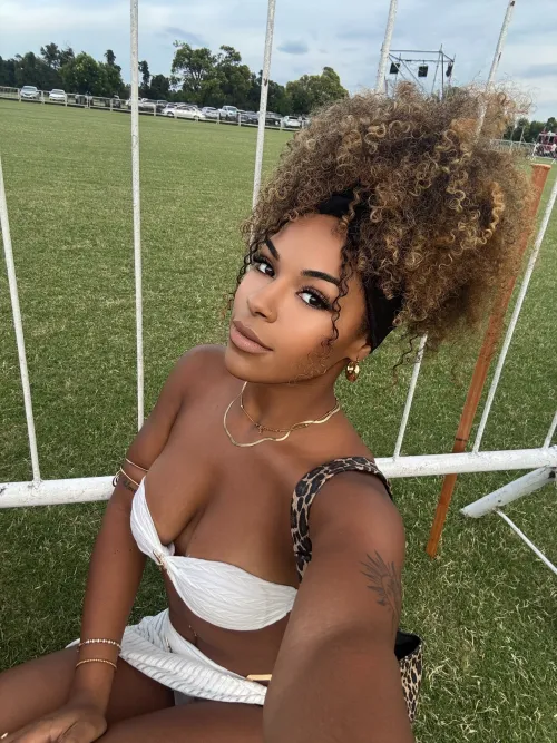 If I wear this on our first date, what would u do?