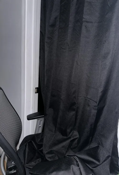 M 26 with a private sitting gloryhole looking for someone to use my throat. Im clean shaven no facial hair. Will sloppy throat and swallow your load. I keep it discrete, message and send  pic, be clean. Hairy guys to the front 