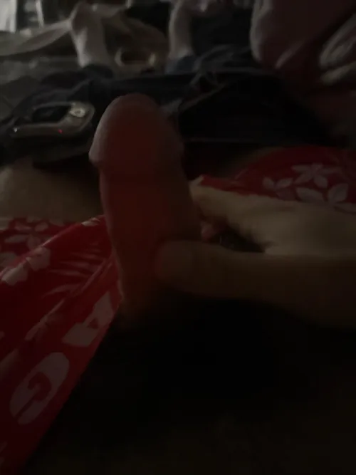 M18 looking for Dubuque or nearby surrounding area pussy