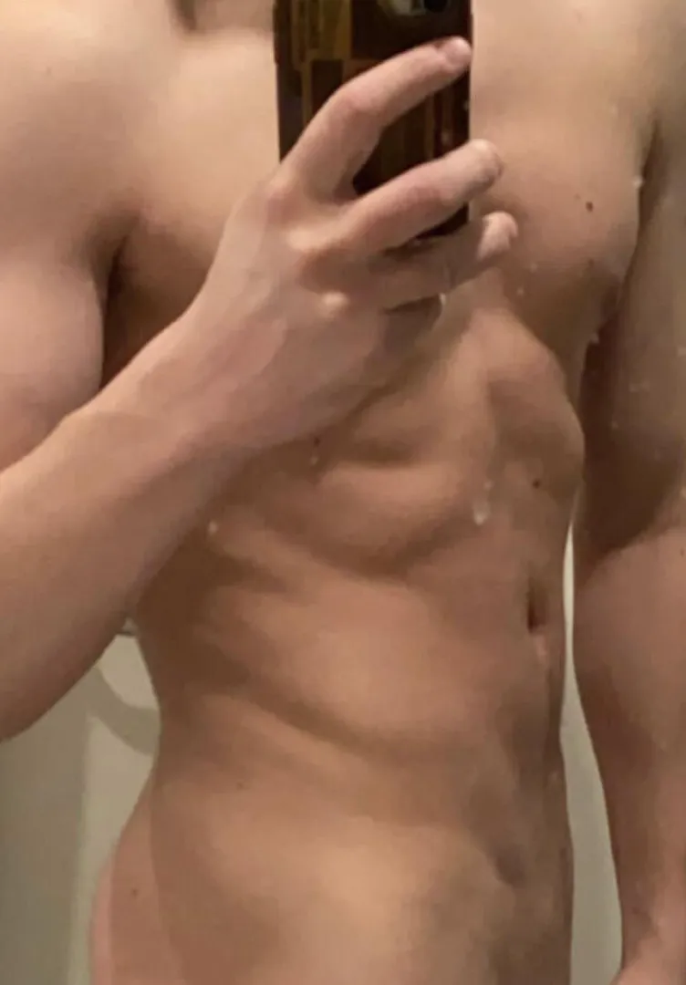 M4M 35 Toronto centre. I’m looking for horny, dl, curious straight dudes. If you (or if you have that one sus buddy) want to chat. Hit me up, send snapID. I’m very discreet and .