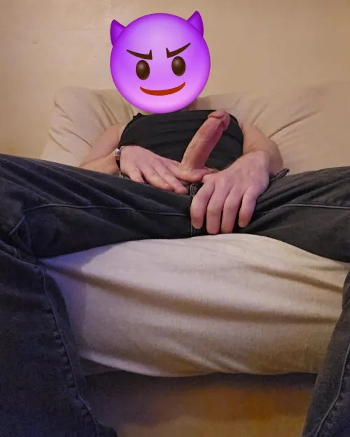 M4M in Charleroi 8am on weekdays - DMs open if you're free to swing by around then.