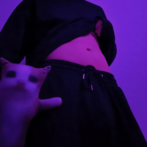 Meow, sagt hi zur Katze (ihr entscheidet welche der beiden :3)