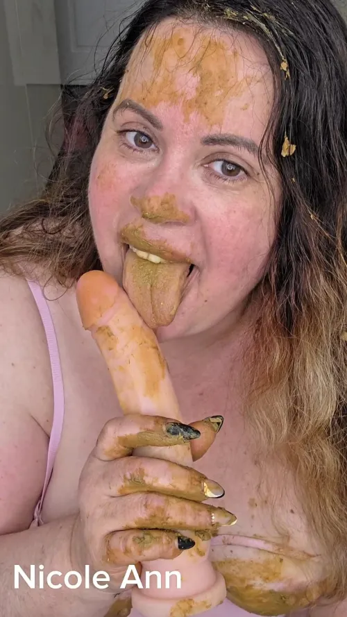 Mmm tastes so nice! (F)