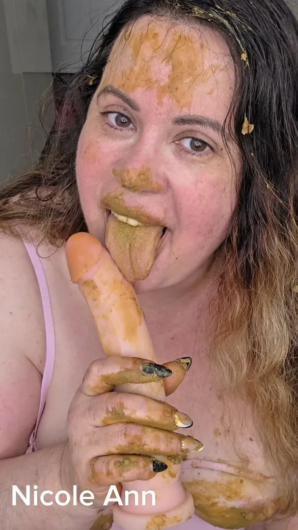 Mmm tastes so nice! (F)