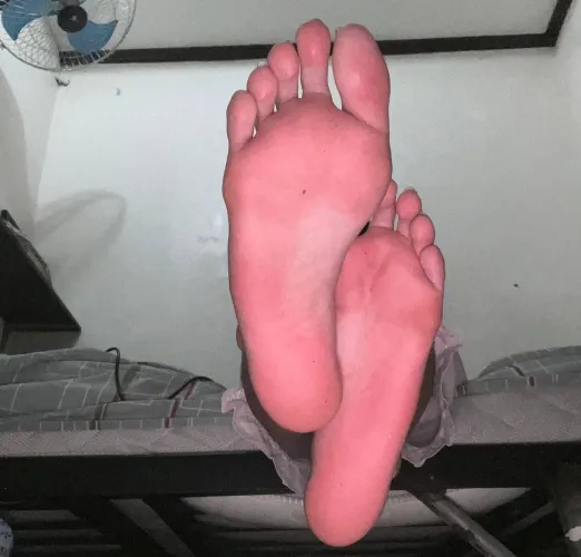 My size 9 asian soles will control you