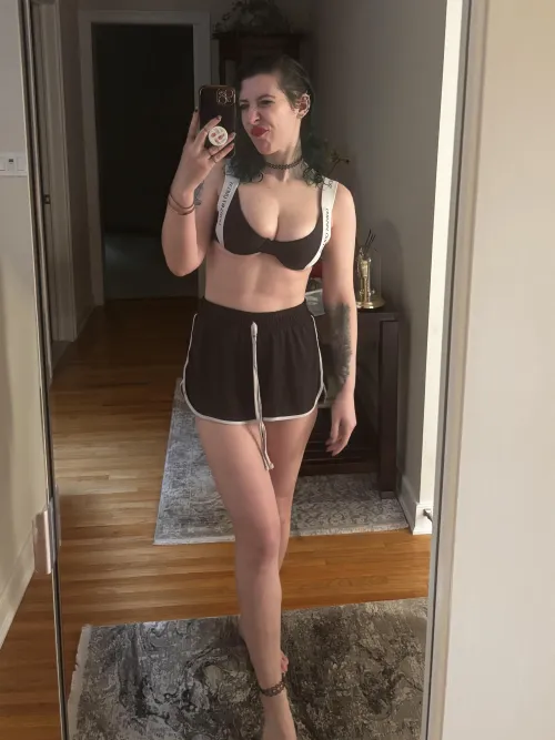 Ofc the fit's all black