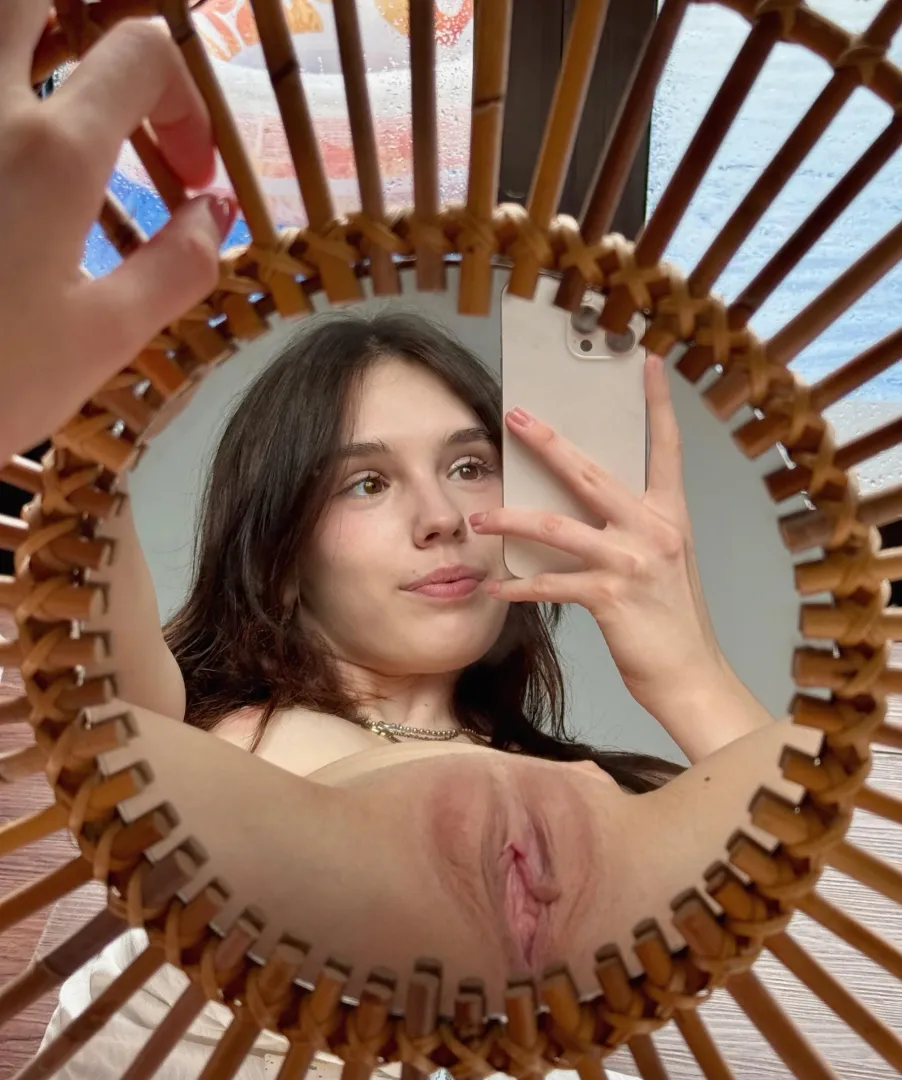 only one rule, you gotta fuck me raw. how strong is your pullout game?