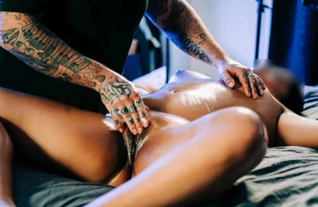 Sensual erotic massage for her M4MF ( M43 ) - Etobicoke