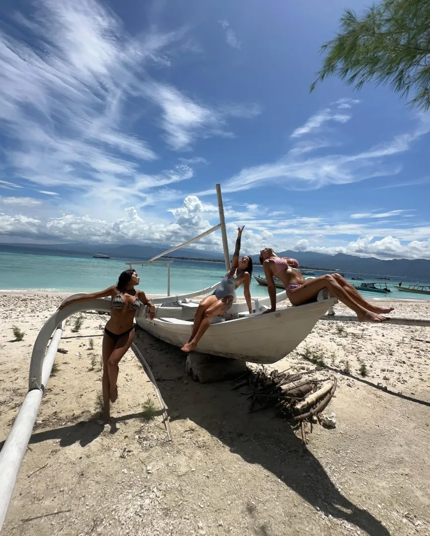 Staying on the seashore is also an option