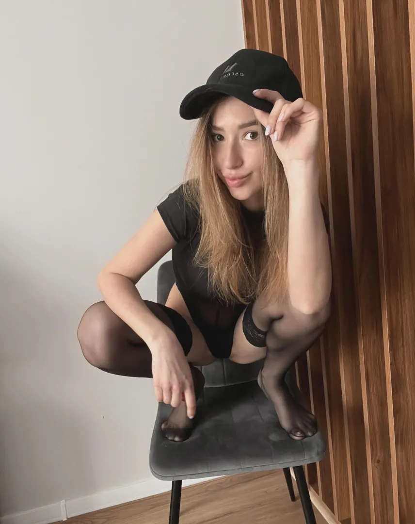 Stockings so dark they almost have a life of their own