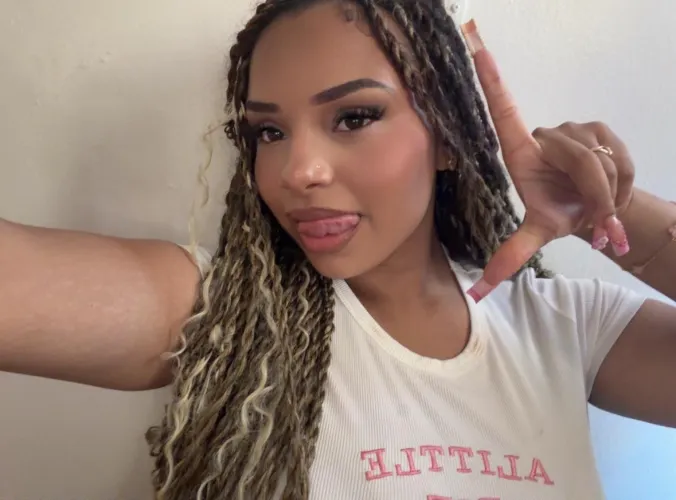 Vanilla doesn’t do it for you, the only way you’ll feel satisfied in life is under a strict regime led by a pretty, mean woman. AKA, me ♡