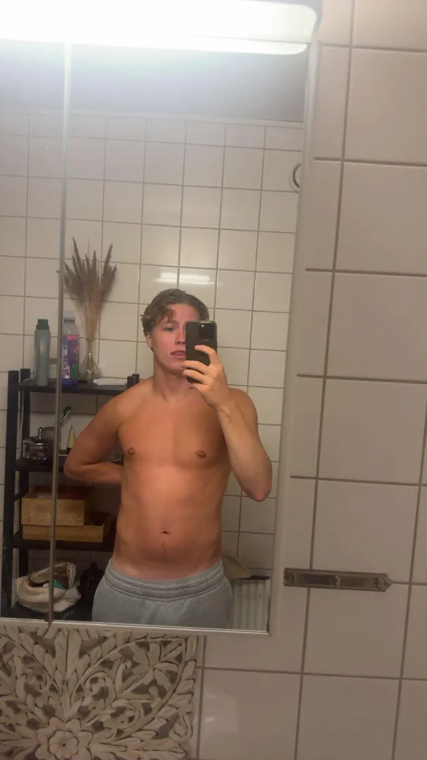 Wanna come to my dorm?