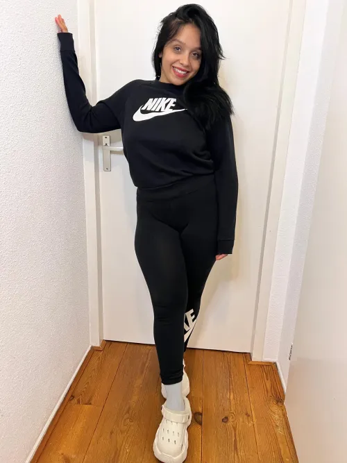 With only 25 ys old, wife too soon, is that a problem?