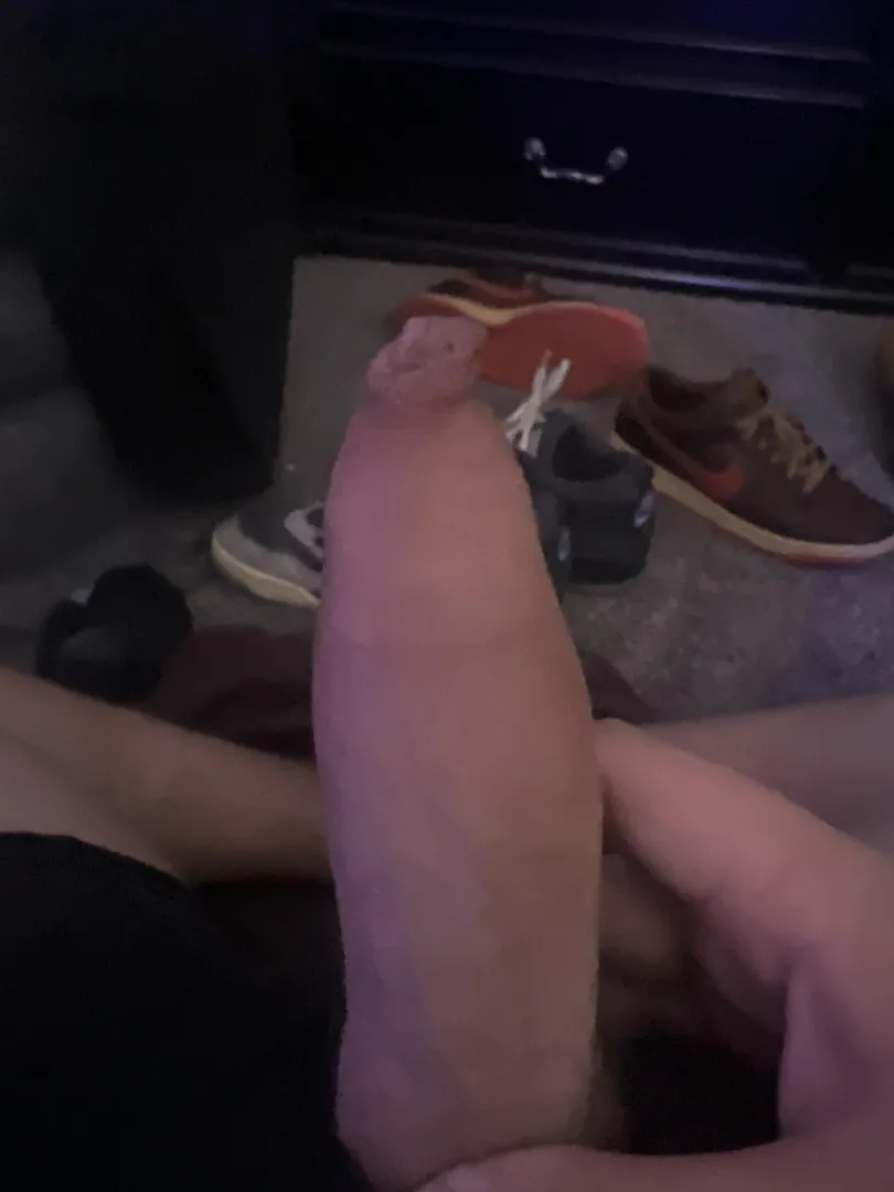 18M uncut would anyone take me :3