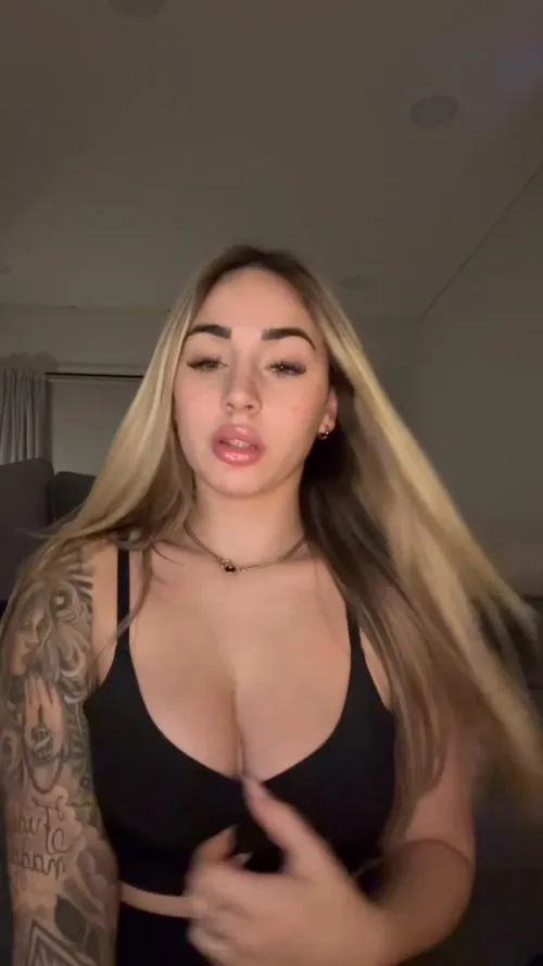 22f honestly just looking for some quick fun, no strings attached