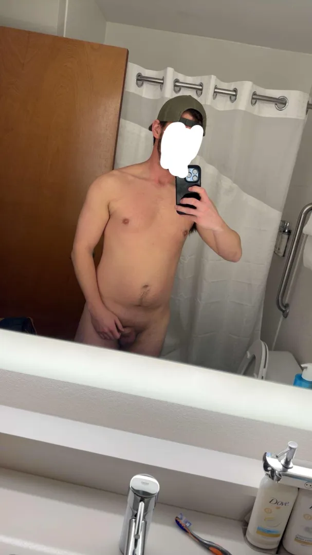 [27M4F/MF] Single Male in NWA looking for a hot wife or couple to have some fun tonight or this weekend. Experienced and clean, can host as well!