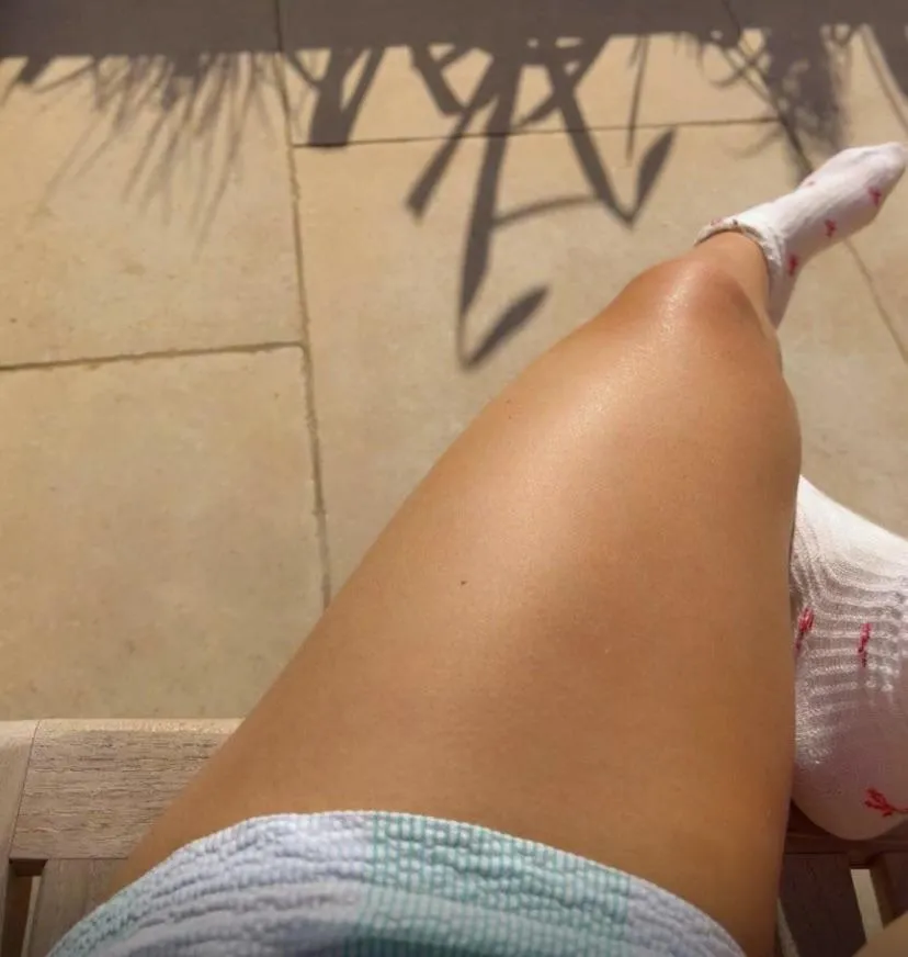 5’2 college femboy enjoying the warm weather, but I wish I was being a good girl for your pleasure 