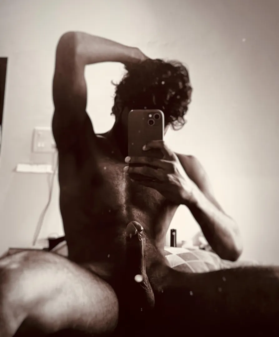 Daddys exhibiting his assets , any comments ? (M)