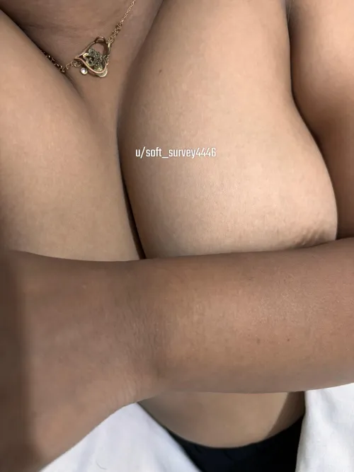 f21 getting naughty and slutty on bed 