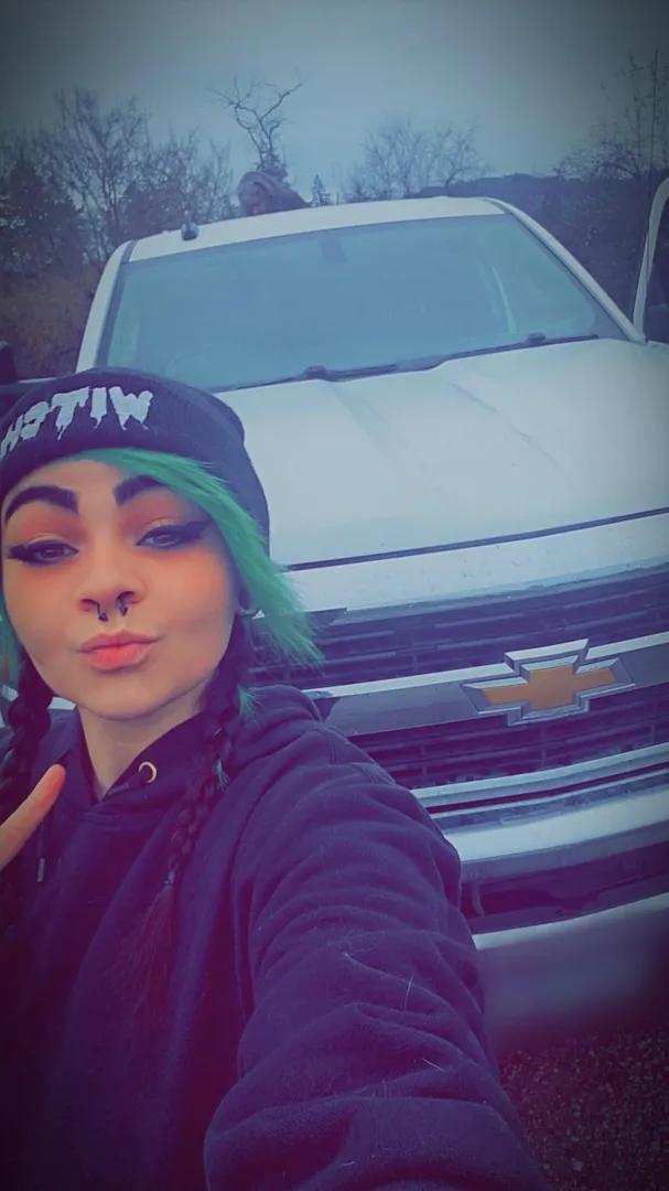 girls who like to get their hands dirty