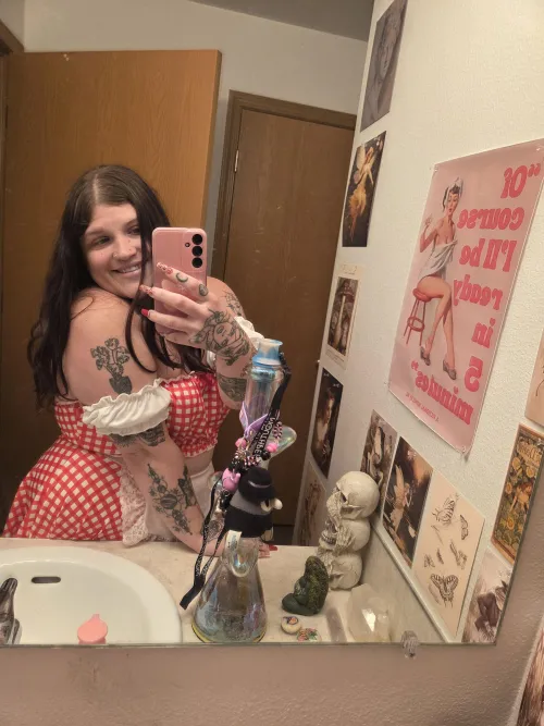 Good afternoon naughty tokers