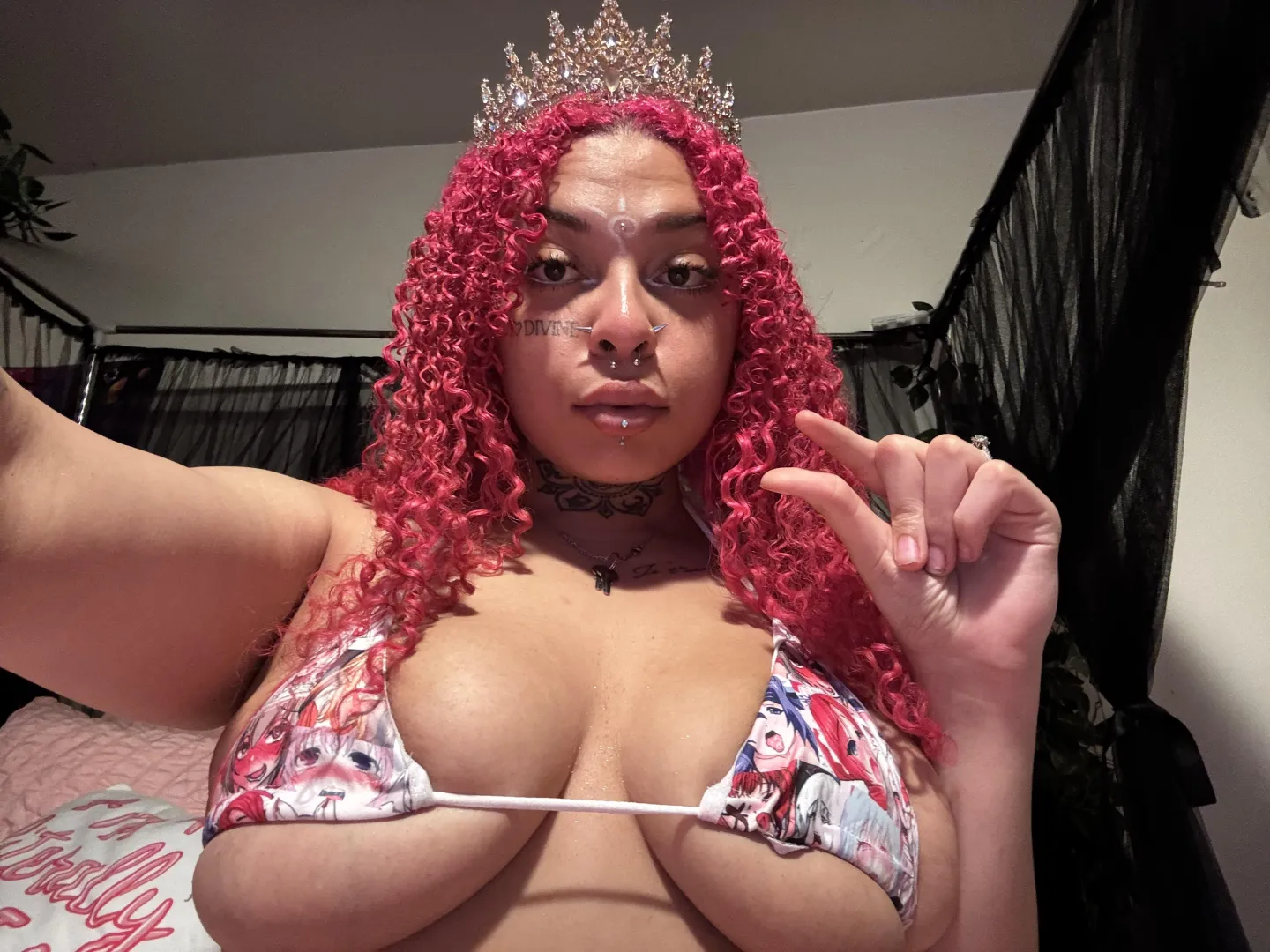 Omg are you seriously watching hentai? BORING! Let Me show you what it’s really like to have fun with a big titty Domme [DOM][VID][RATE][SEXT][CAM][GFE] Tele: Brattzy_Cherry