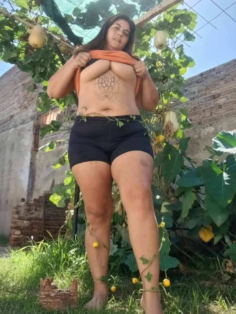 Que le harías a este ombligo ... o a esta panza