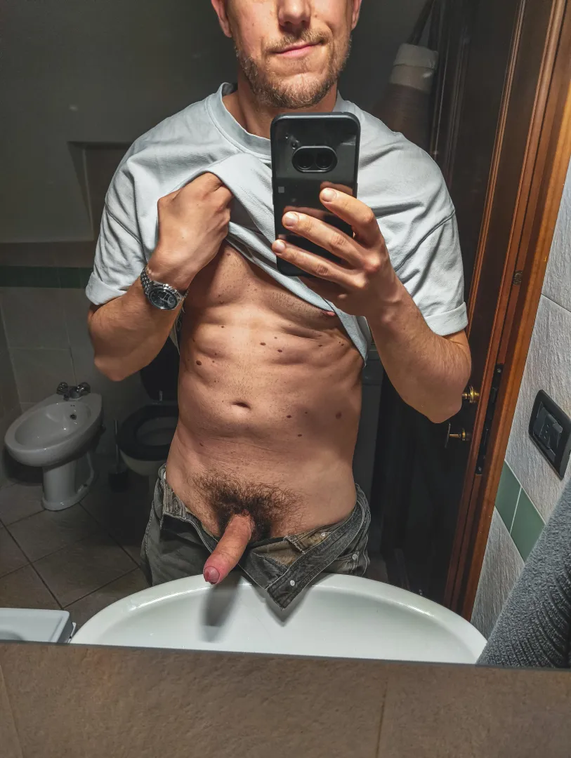 This is what you'd stare at under my baggy clothes if you had X-ray vision [32]