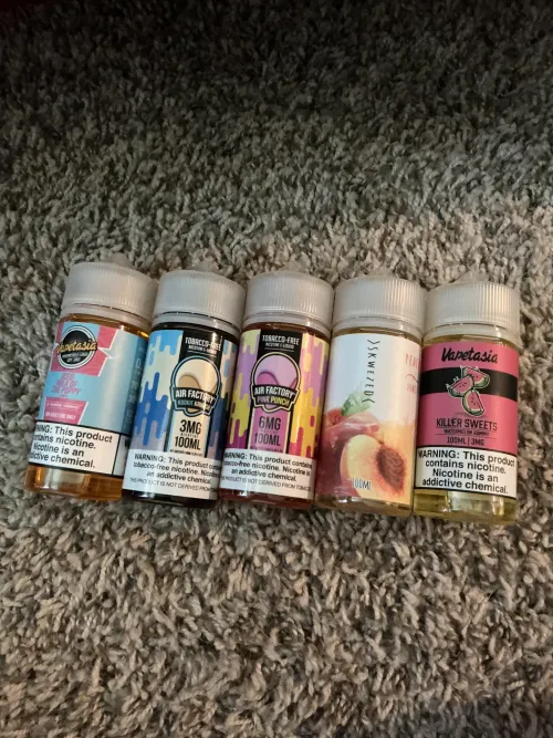 Went to the vape store and got free juice