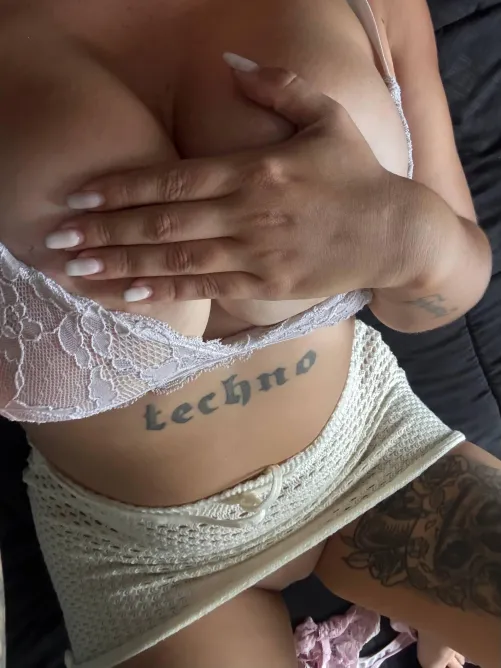 Would you let a mom suck your dick?