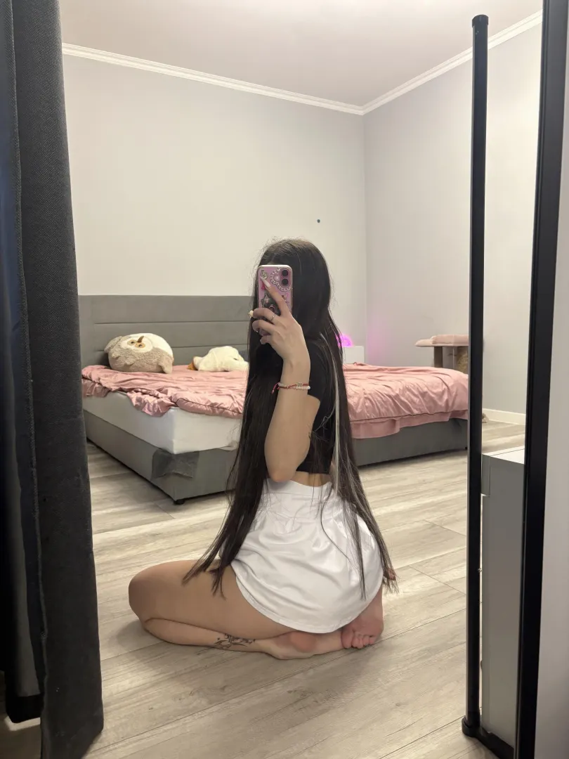 18 [F4M] Seeking some adult good time with an older horny guy