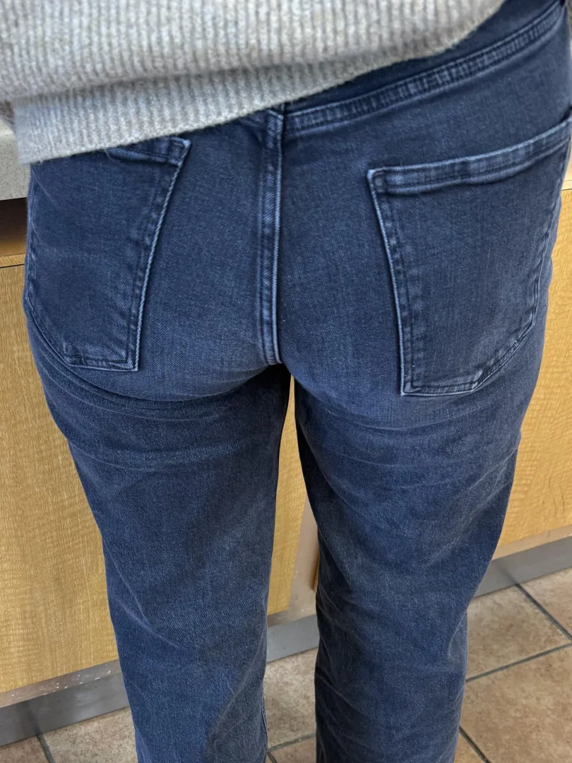 40 yr old MILF black jeans